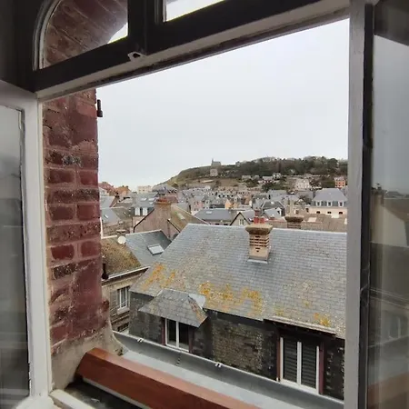 L'arche, Sur Les Toits D'etretat